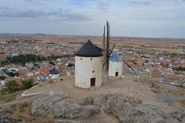 Molinos de viento Consuegra Don Quijote de la Mancha Panibericana