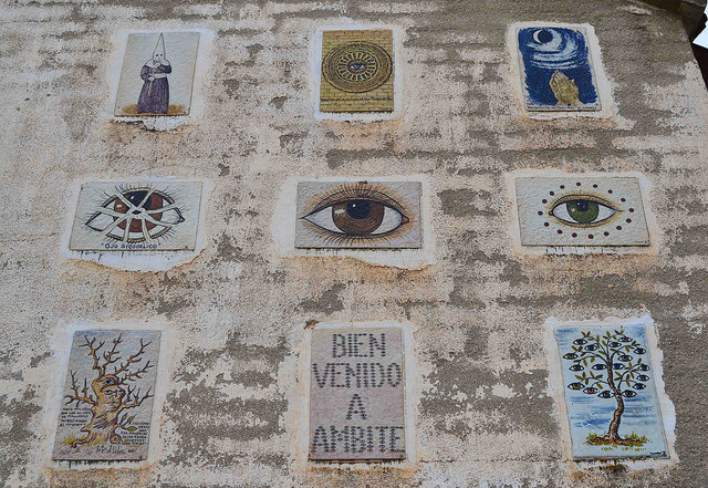 Monumento a los ojos Ambite Panibericana