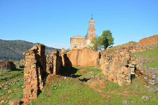 Pueblo fantasma, pueblo minero, pueblos abandonados Minas del Horcajo, Berrea, Ciudad Real, Castilla la Mancha, Sierra Madrona, Mineria, Córdoba Panibericana 3