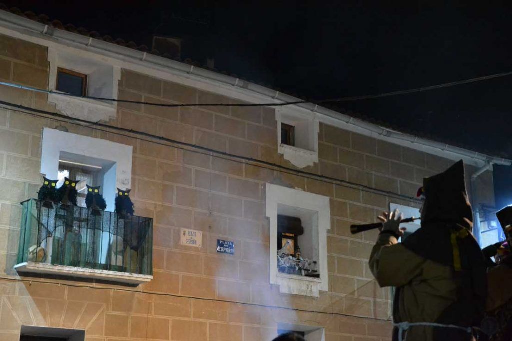 Trasmoz, el pueblo de las brujas, halloween, brujas, cementerios, fiestas tradicionales, calabaza, luz de las ánimas, Castillo Trasmoz, Moncayo, Zaragoza, Aragón, Panibericana v5