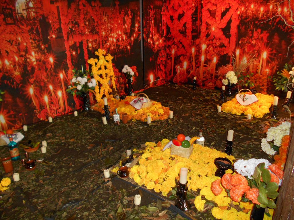 Día de muertos mexicano en Madrid, Instituto Cultural de México en España 2024, altar, ofrenda. Panibericana