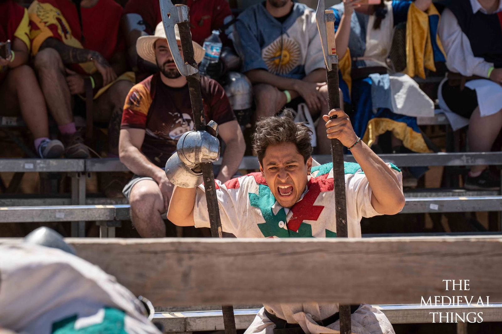 Castillo-Belmonte-Cuenca-Batalla-Medieval-feria-Fiesta-caballeros-Torneo-Nacional- de-Combate-Medieval-Desafío-Belmonte-armaduras-España-Panibericana-Antonio Penedo