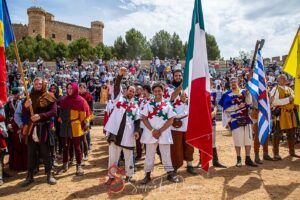 Castillo-Belmonte-Cuenca-Batalla-Medieval-feria-Fiesta-caballeros-armaduras-España-Antonio-Penedo-Panibericana-Castilla-La Mancha-Fortaleza