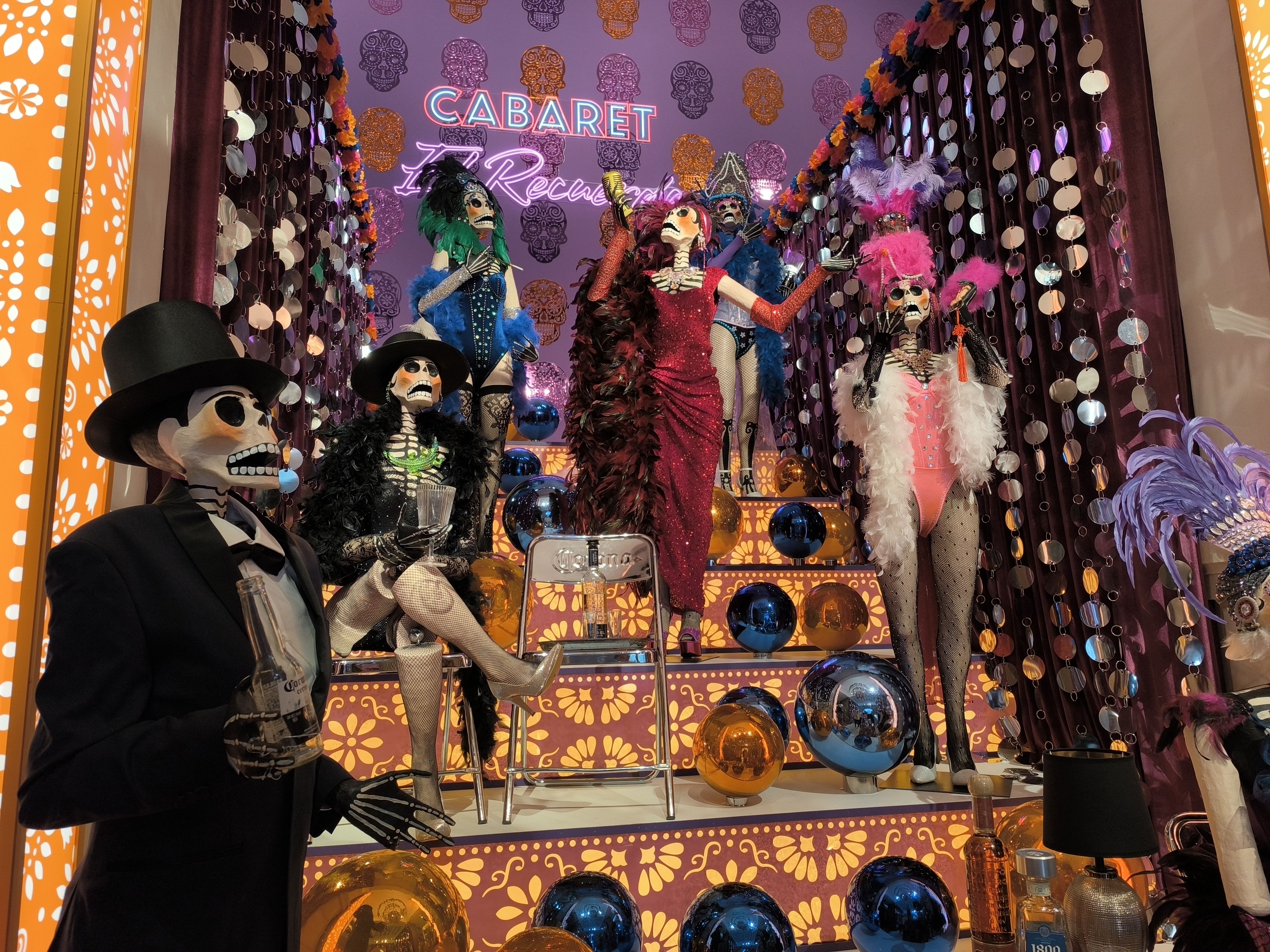 Altares-Día- de- muertos-Casa-de-México-en-Madrid-calaveras-Halloween-cenpasúchil-artesanía-Panibericana 4