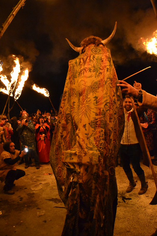 Rituales ancestrales con la vaca Marela
